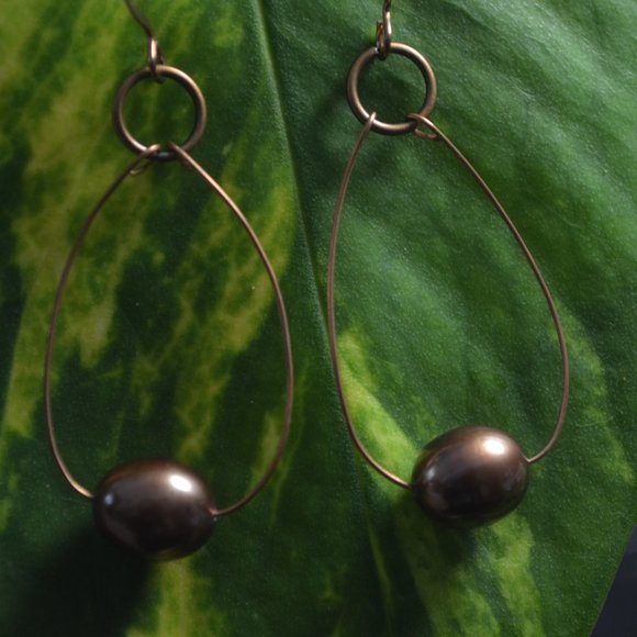 Copper Wire Pearl Earrings - Picture 6 of 6